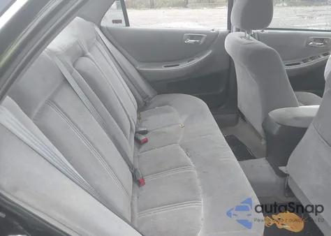 2000 Honda Accord 2.3 Lx из США, поврежденный, VIN 1HGCG6650YA069308